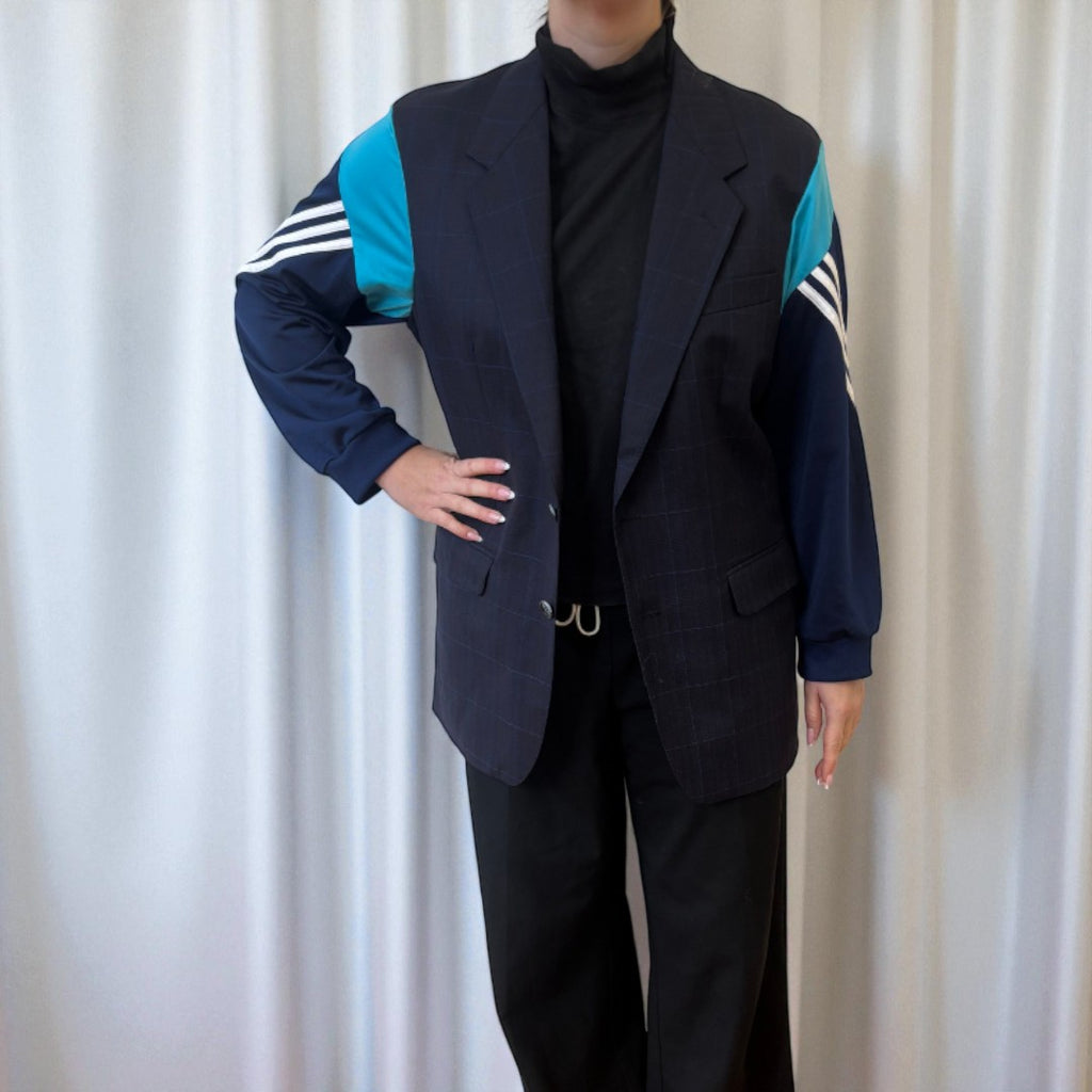 #52 Veste blazer avec manches Adidas