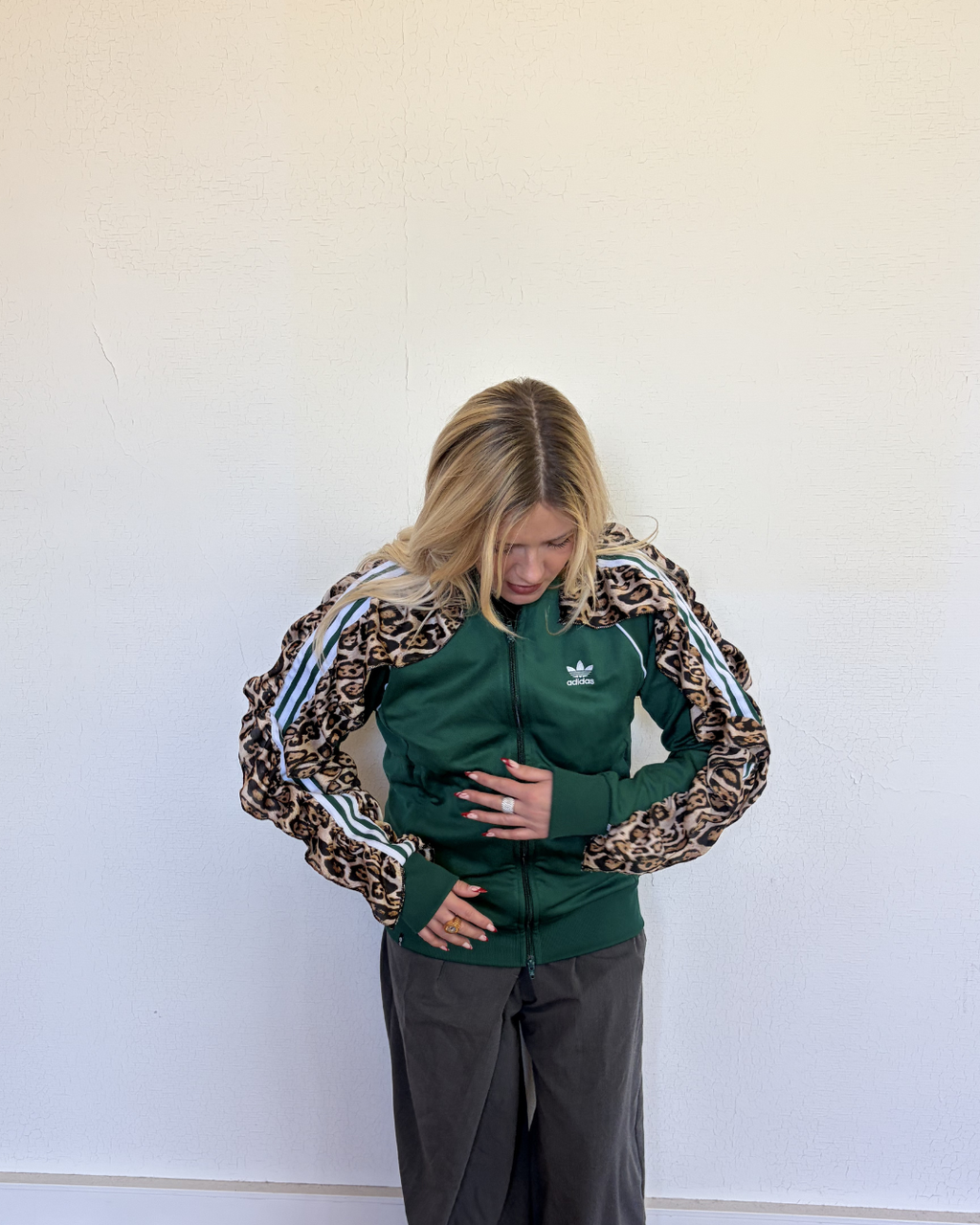 #83 Veste de sur-vêtement froufrous léopard
