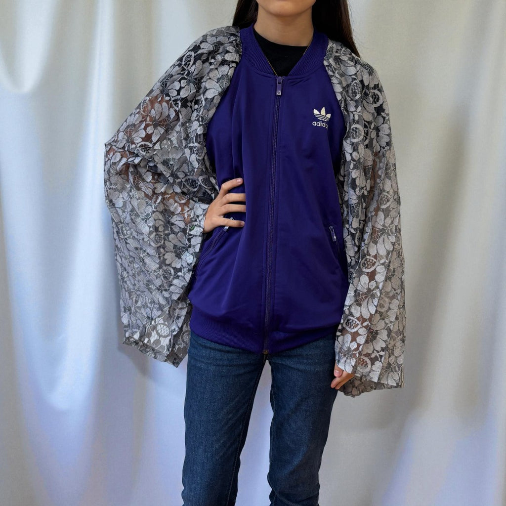 #5 Veste de sur-vêtement Adidas à manches bouffantes