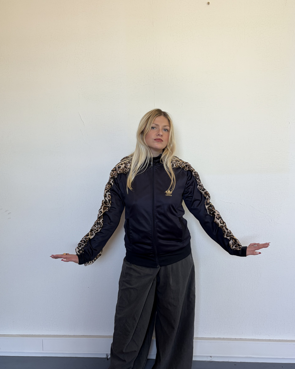 #95 Veste de sur-vêtement froufrous léopard