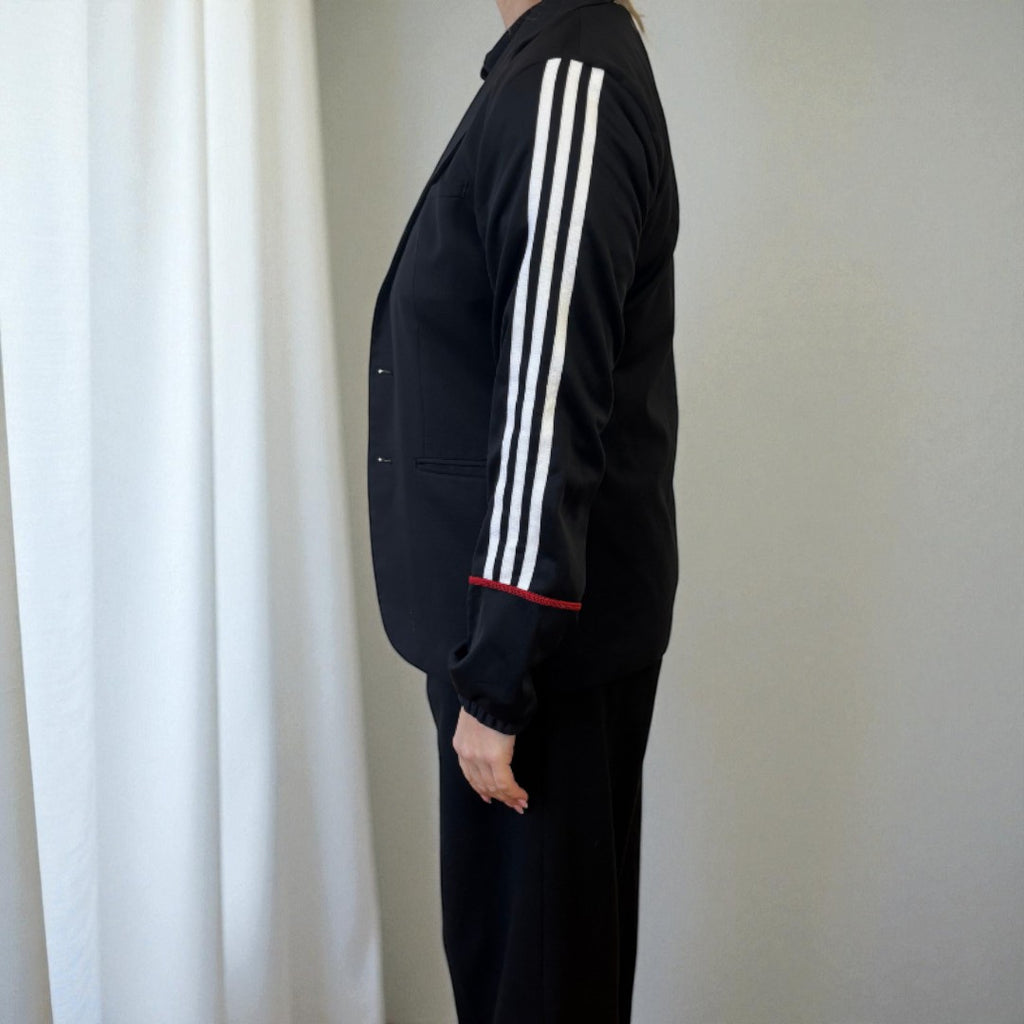 #60 Veste blazer avec manches Adidas