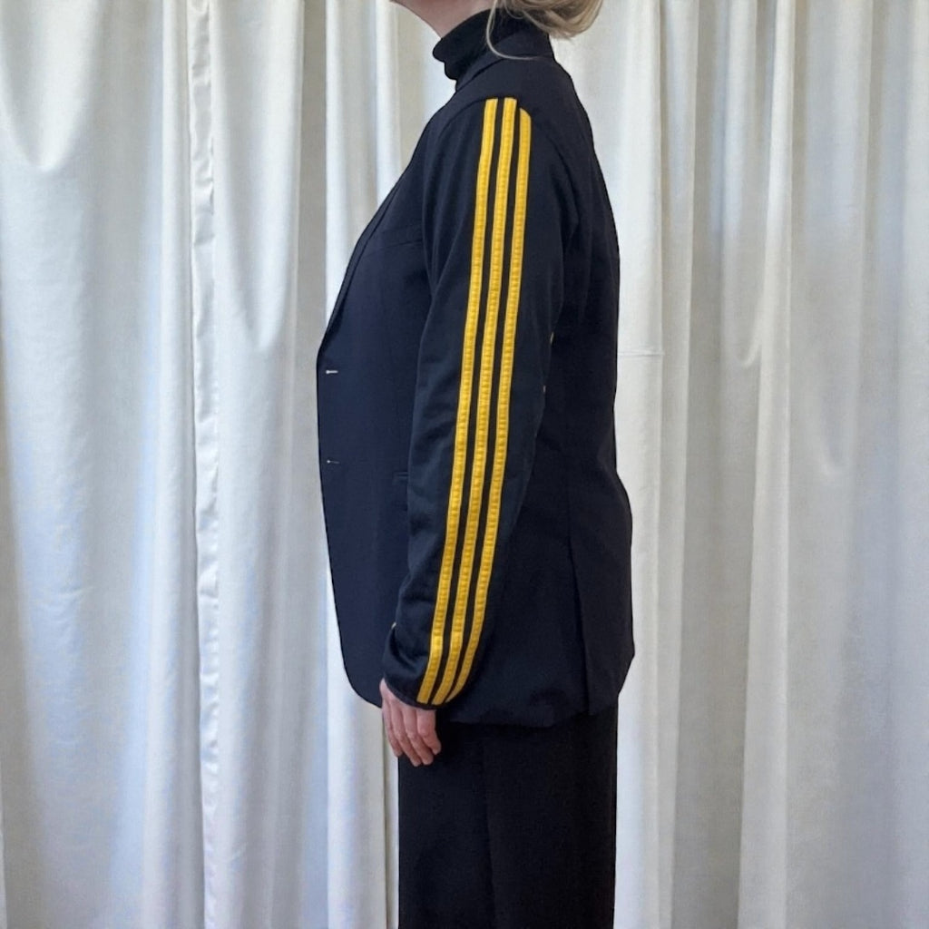 #81 Veste blazer avec manches Adidas