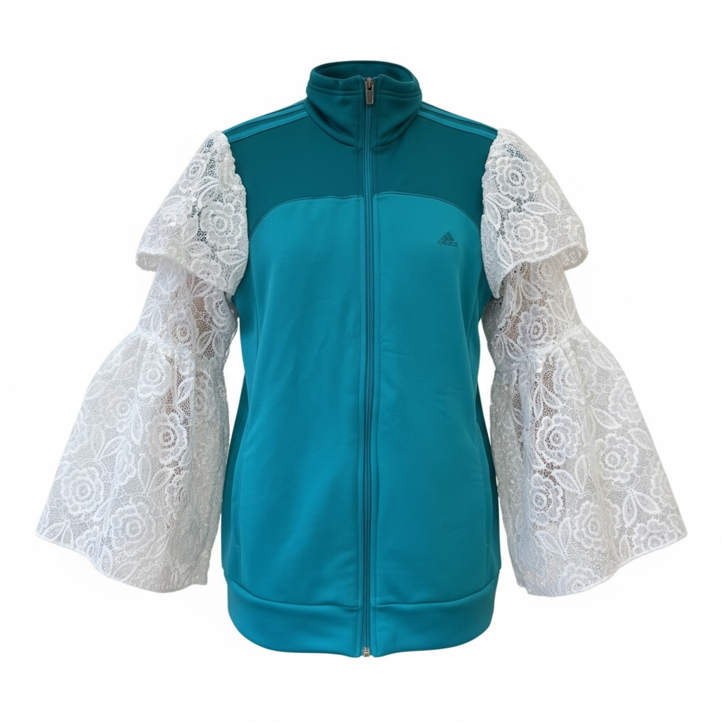 #16 Veste de sur-vêtement Adidas avec manches bouffantes